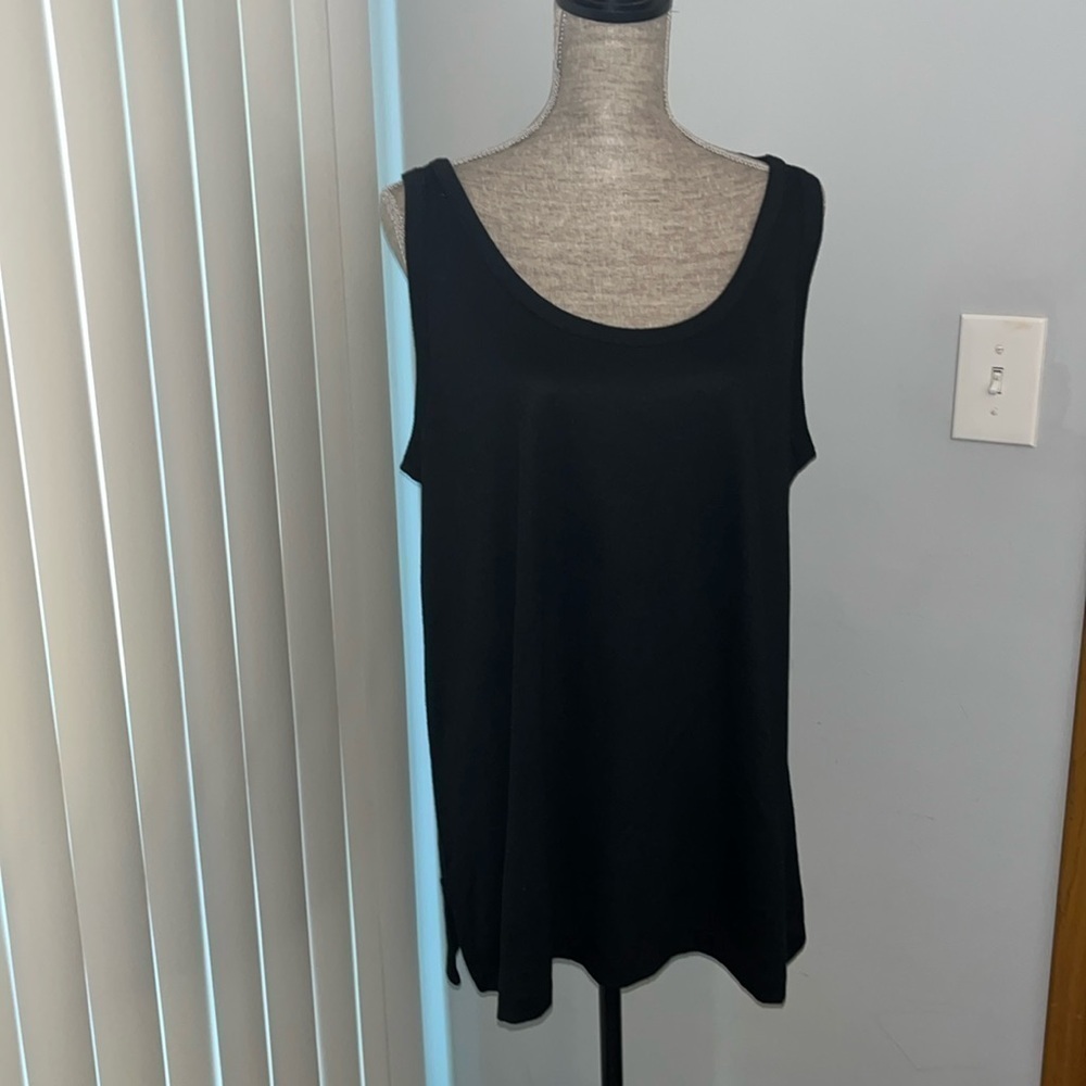 LOFT Women's Black Tank Top size XL.  Excellent condition